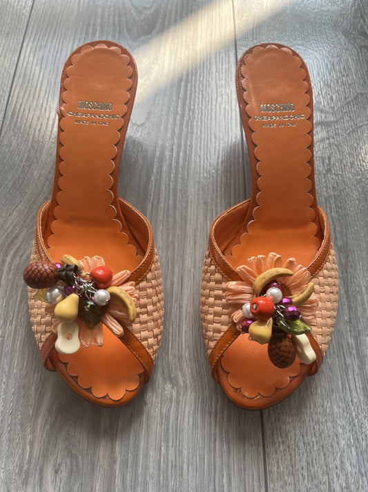 Moschino Cheap and Chic orange fruit kitten heels eu 38/7 US